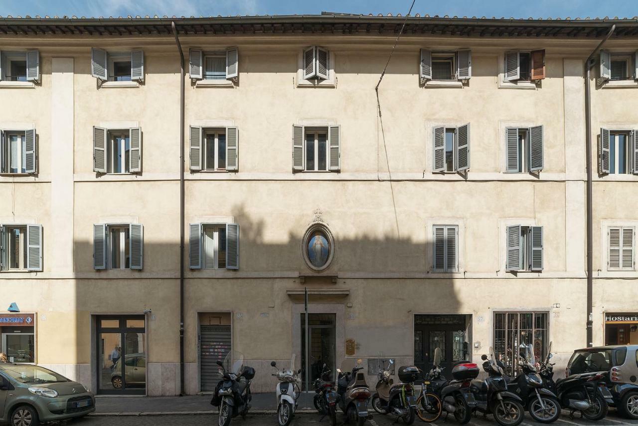 Colosseo & San Clemente Cozy Flat Рим Екстер'єр фото