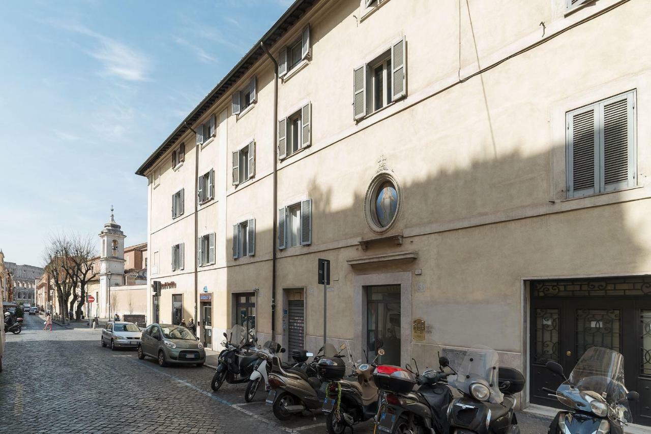 Colosseo & San Clemente Cozy Flat Рим Екстер'єр фото