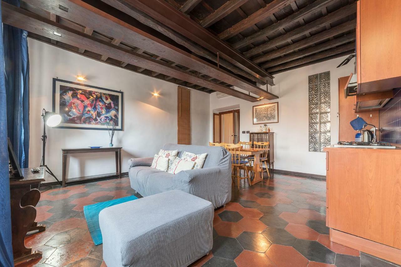 Colosseo & San Clemente Cozy Flat Рим Екстер'єр фото