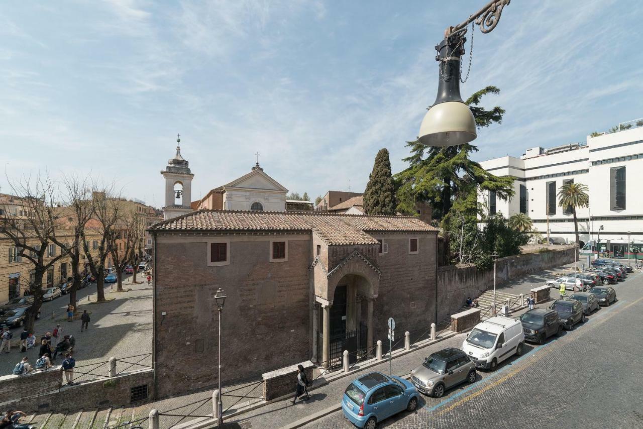 Colosseo & San Clemente Cozy Flat Рим Екстер'єр фото