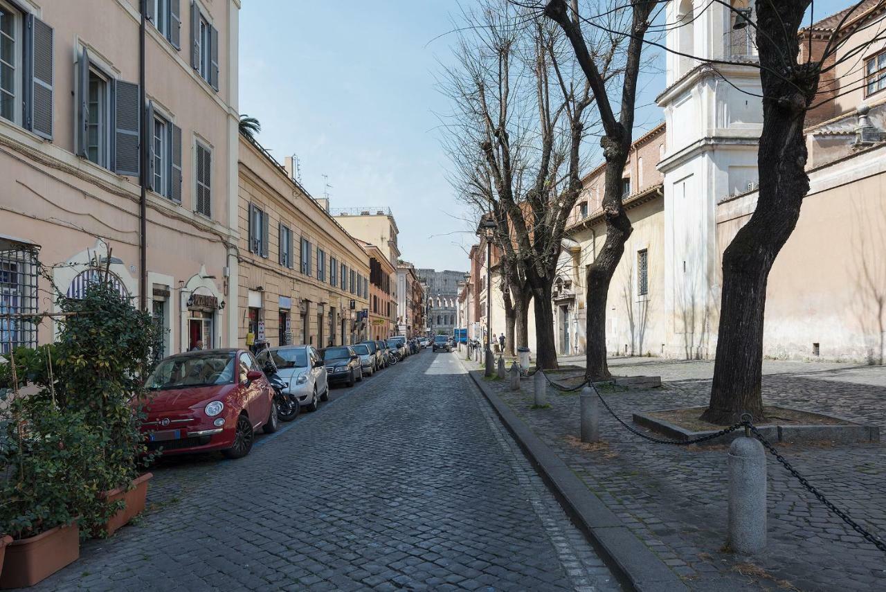 Colosseo & San Clemente Cozy Flat Рим Екстер'єр фото