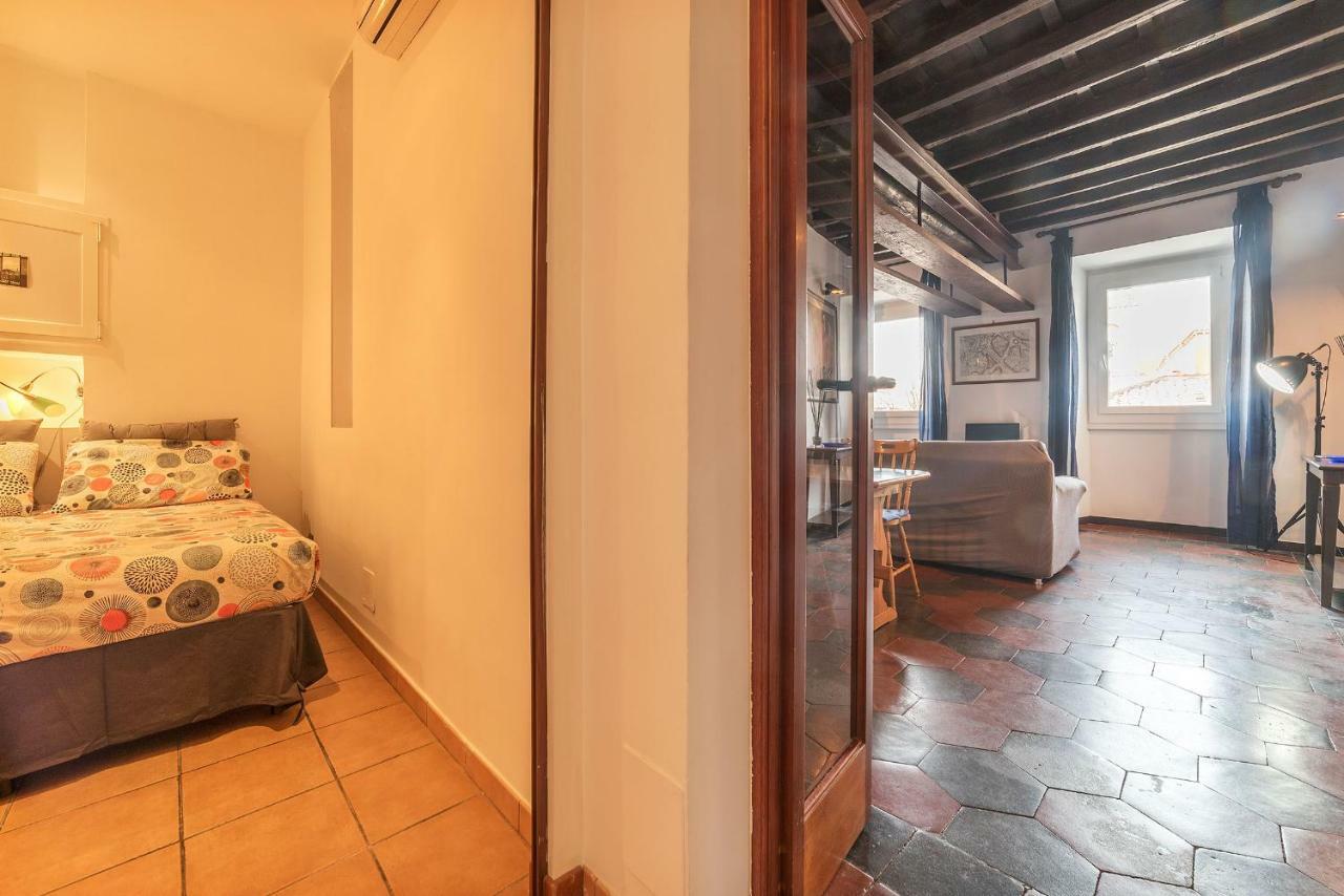 Colosseo & San Clemente Cozy Flat Рим Екстер'єр фото